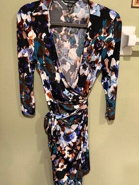 Maggy London Blue Multi Floral Long Sleeve Wrap Dress